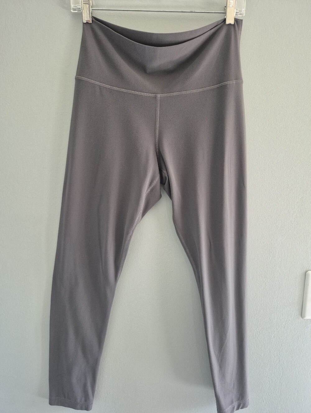 Aritiza tna gray workout Tnaction High-Waist Active 7/8 Leggings size Large